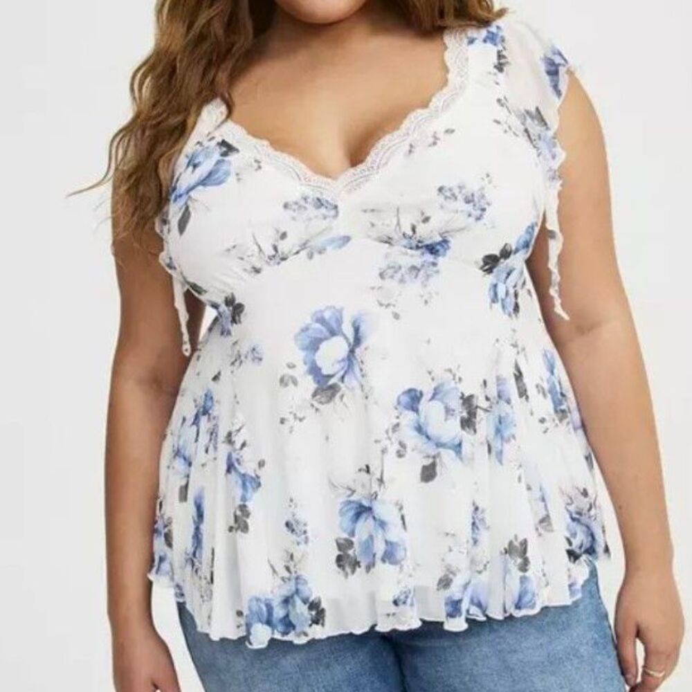 NWT Torrid Floral Flutter Sleeve Fit & Flare Mesh Top Size 2